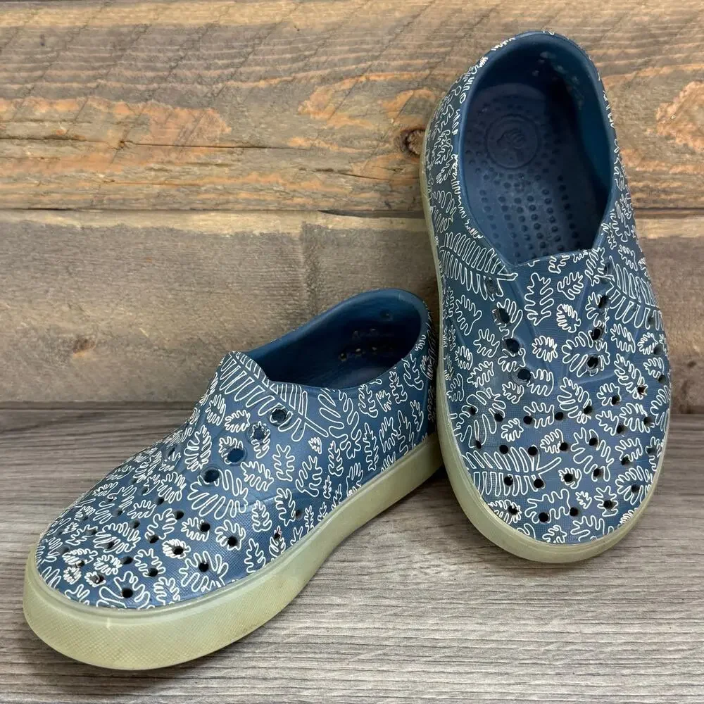 Native Jefferson Slip On Shoes Kids Size C11 Fern Leaf Print Glow In The Dark
